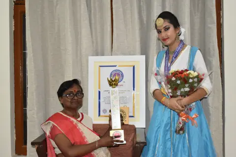 Kathak performance at Ganga Nritya Kala Mahotsav – photo