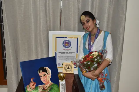 Kathak performance at Ganga Nritya Kala Mahotsav – photo