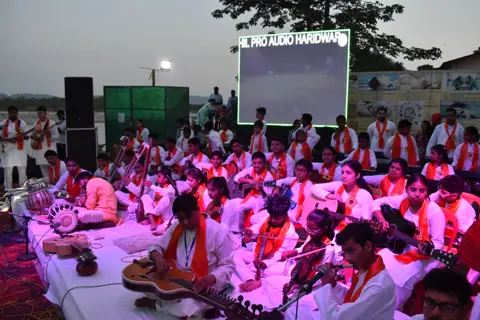 Kathak performance at Ganga Nritya Kala Mahotsav – photo
