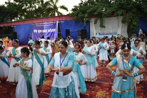 Kathak performance at Ganga Nritya Kala Mahotsav – photo
